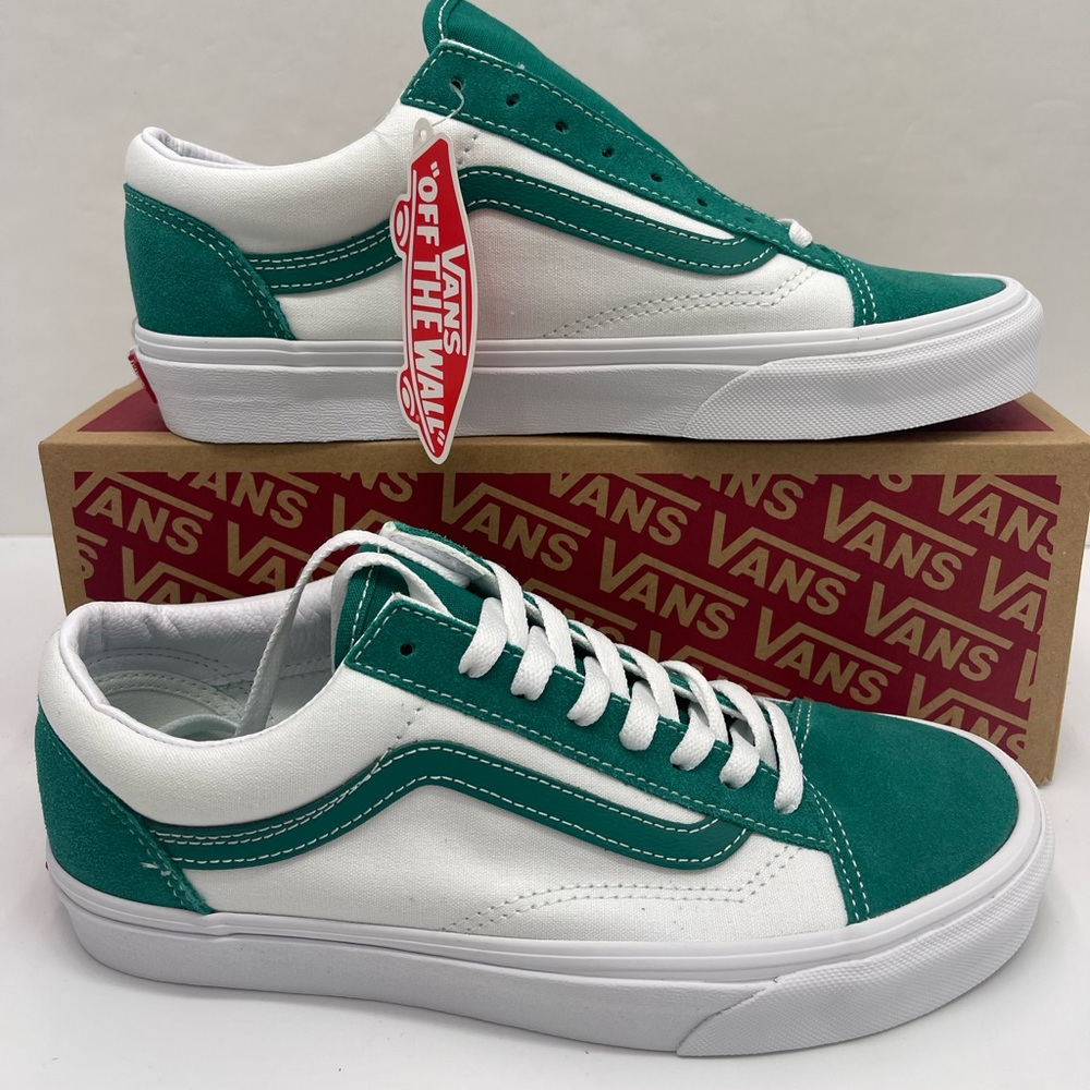 Vans Men’s Style 36 'Classic Sport - Cadmium Green Sneakers
VN0A54F69YE
Stylish - Picture 2 of 16